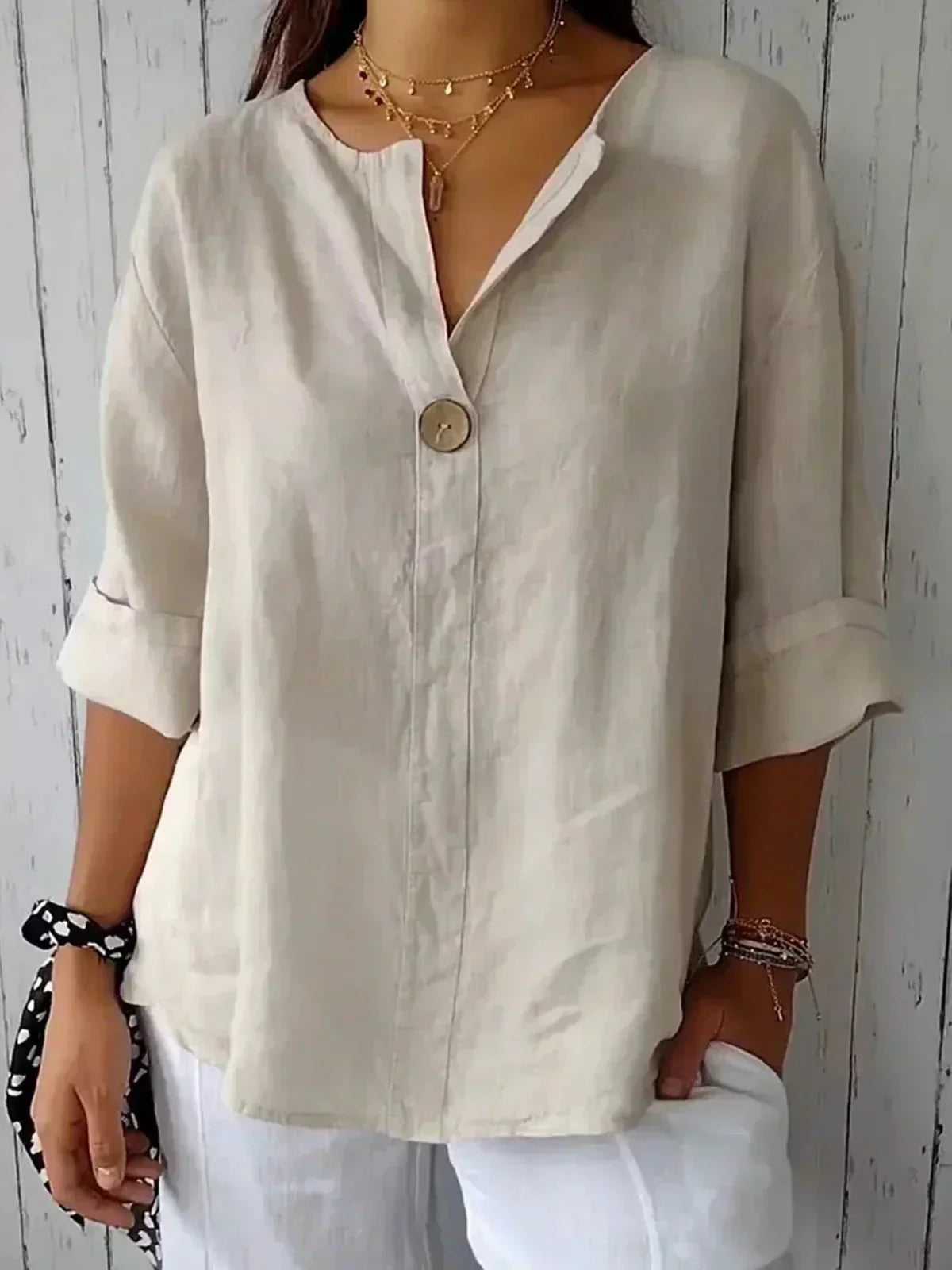 Elina - Relaxed V-Neck Top