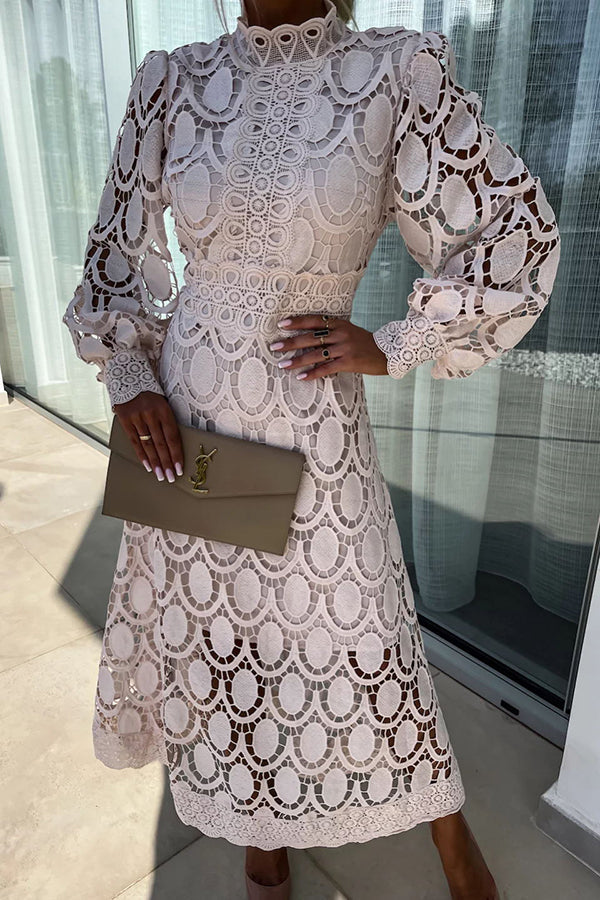 Rose – Romantic Lace Dress