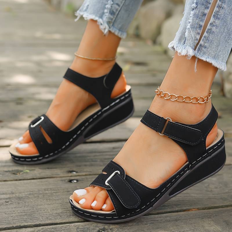 Molly | Adjustable Cushioned Strap Sandals