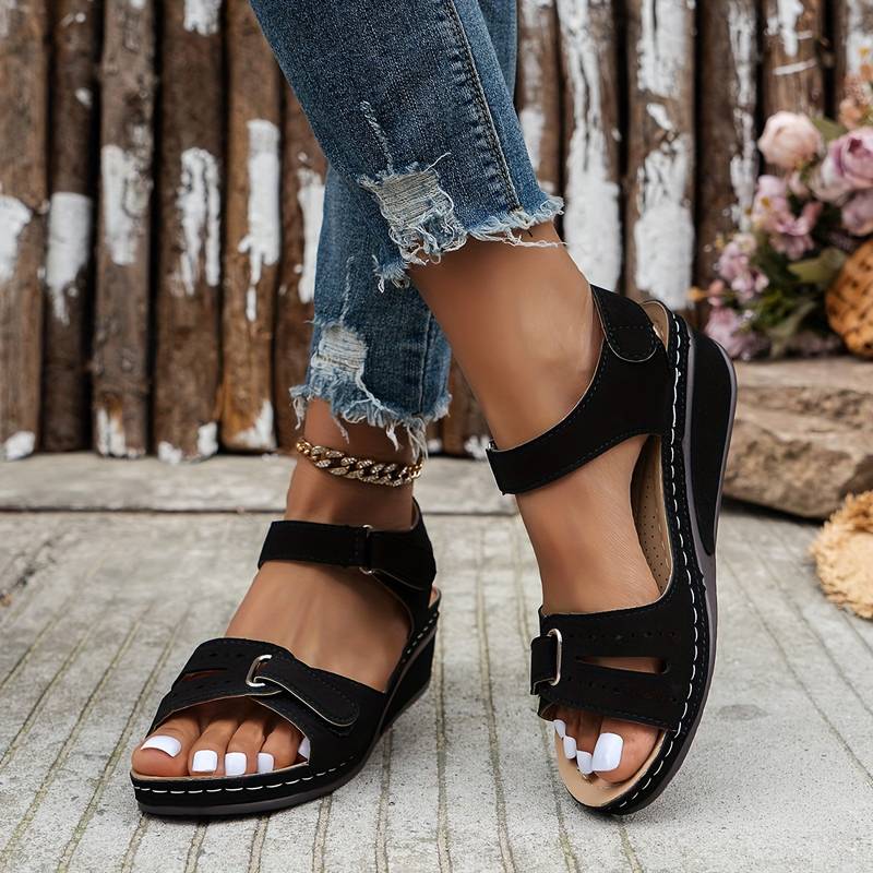 Molly | Adjustable Cushioned Strap Sandals