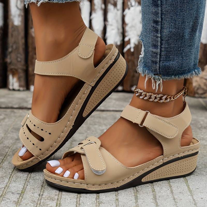 Molly | Adjustable Cushioned Strap Sandals