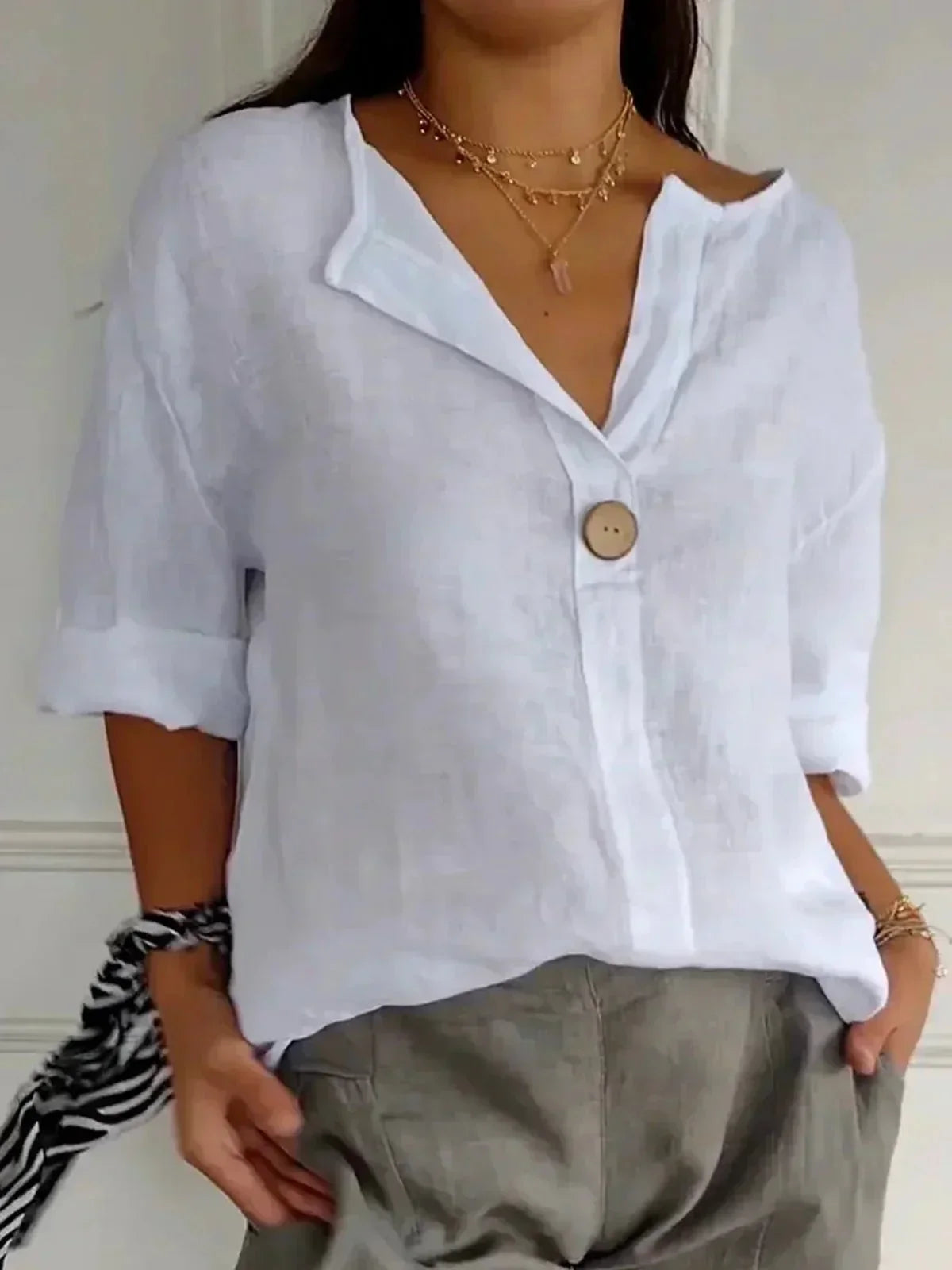 Elina - Relaxed V-Neck Top